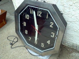 neon clock3