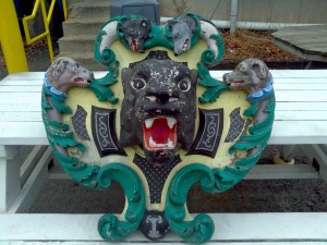 carousel rounding board wolf  head 7