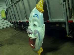 clown face amusement park 2