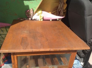 display case cracker 1