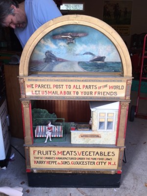 store display animate parcel post 1