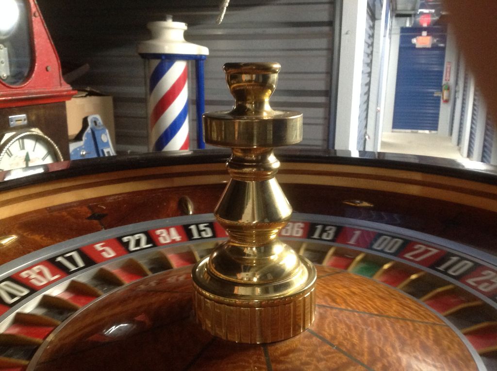 Vintage Atlantic City Huxley Roulette Wheel « Obnoxious Antiques