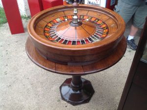 roulette wheel & table 5