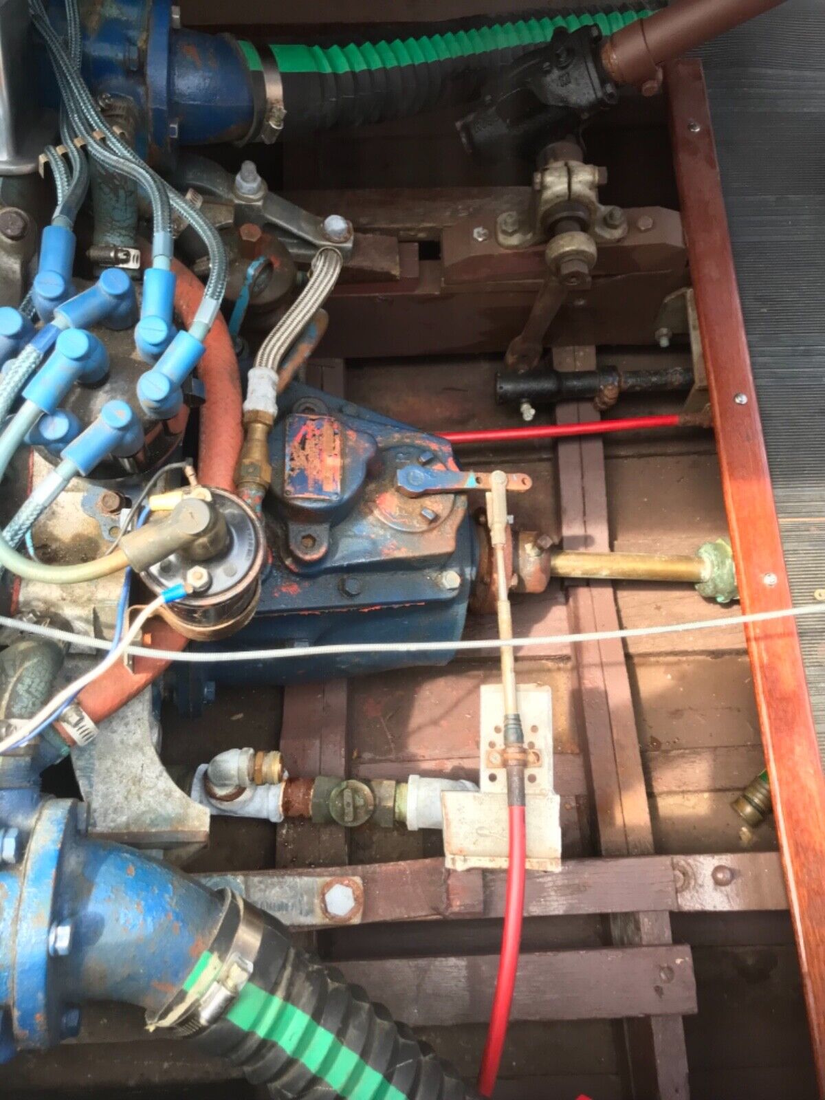 Vintage 18 ft Gentleman’s Racer Century Chris Craft V8 Engine Mahogany ...